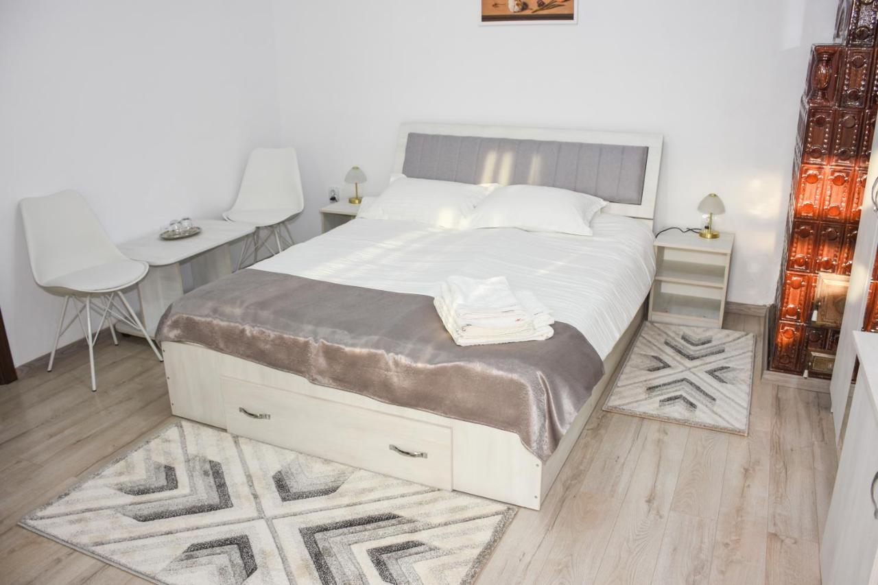 Tomis House Hotel Curtea de Argeş Екстериор снимка