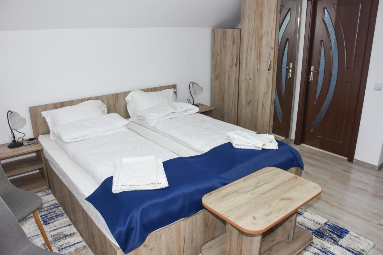 Tomis House Hotel Curtea de Argeş Екстериор снимка